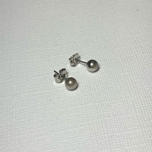 Vintage Silver Tone Ball Stud Earrings - Picture 1 of 4